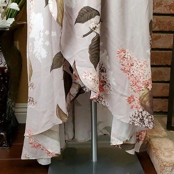 🛑SOLD🛑 🆕️ Lime Lush Taupe Floral Off Shoulder High Low Maxi Dress SIZE: M - Picture 7 of 13